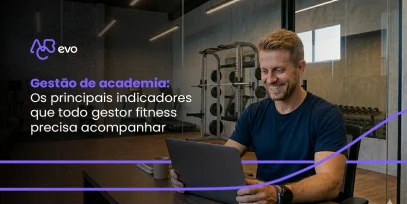 Gestor trabalhando um dashboard de gestão de academia mostrando indicadores de vendas, retenção, faturamento e desempenho.